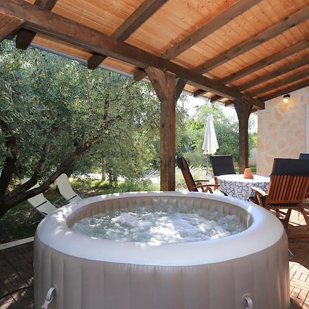 Вилла Hacienda Mia With Yacuzzi,Bbq , Free Parking Задар Экстерьер фото