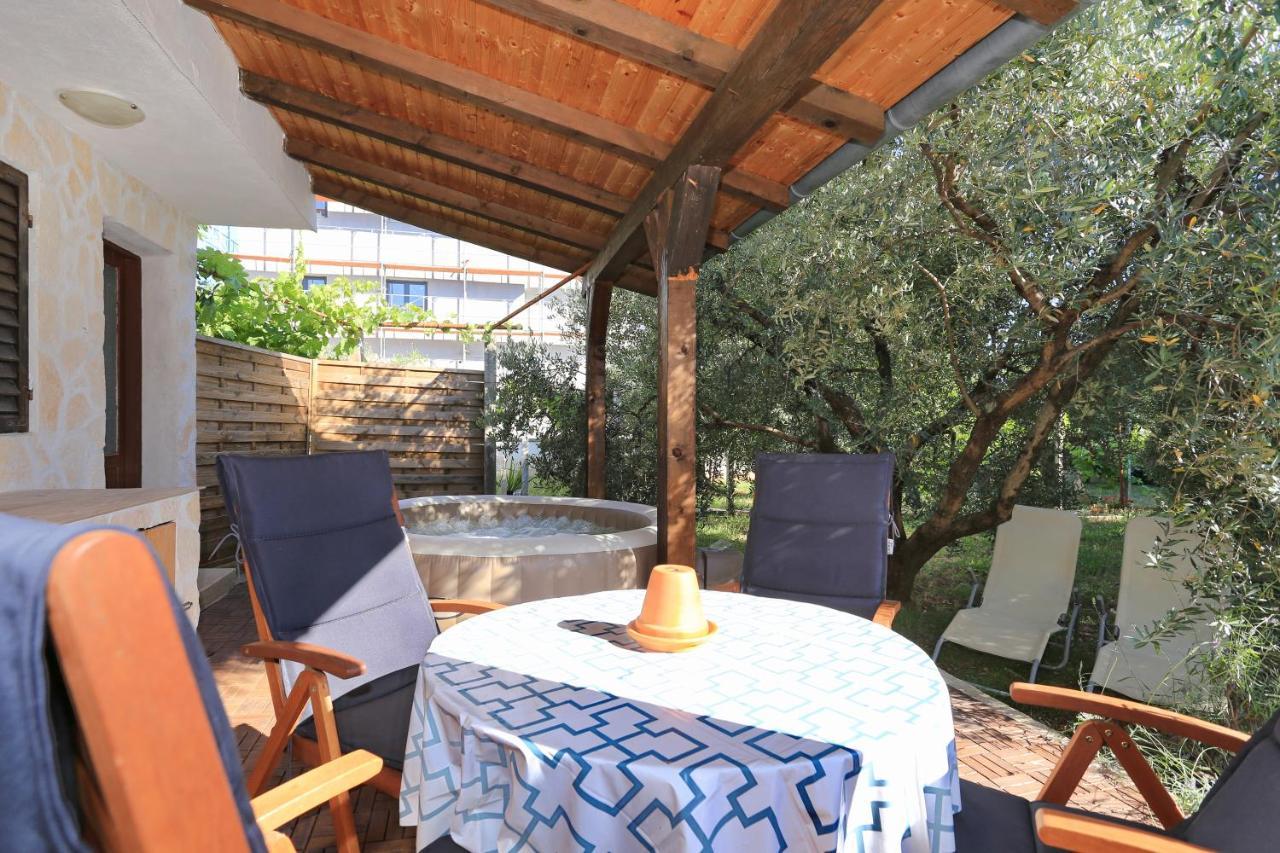 Вилла Hacienda Mia With Yacuzzi,Bbq , Free Parking Задар Экстерьер фото